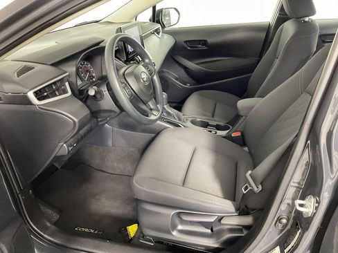 Used 2025 Toyota Corolla LE FWD image 17