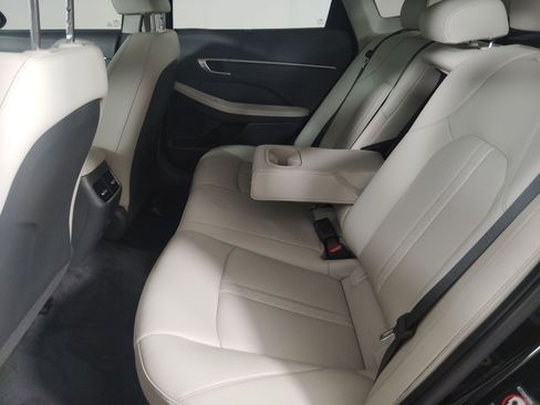 Used 2023 Hyundai Sonata Limited w/ Cargo Package image 15