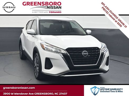 Used 2024 Nissan Kicks SV FWD image 1