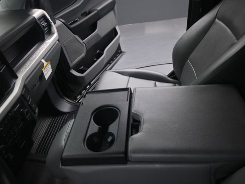 Used 2024 Ford F350 XL w/ FX4 Off-Road Package image 2