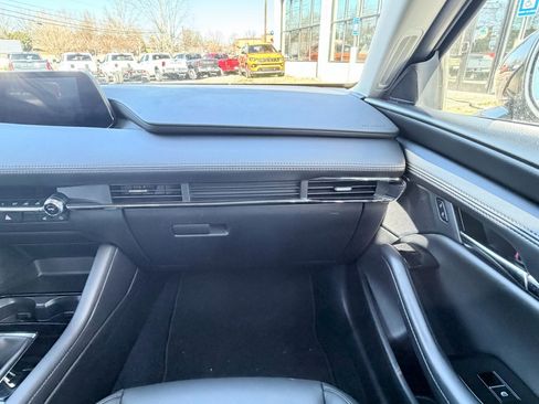 Used 2025 MAZDA MAZDA3 s image 19