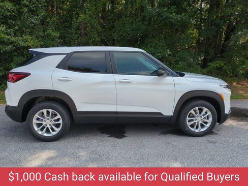 New 2026 Chevrolet TrailBlazer LS w/ LS Convenience Package FWD image 3