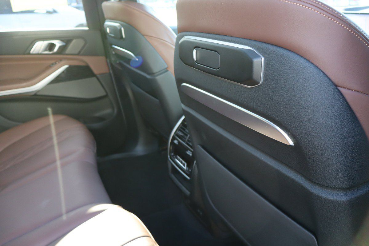 Used 2026 BMW X7 M60i AWD/4WD image 29