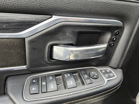 Used 2024 RAM 2500 Laramie w/ Night Edition image 46