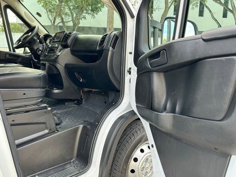 Used 2023 RAM ProMaster 2500 FWD image 28