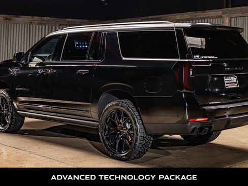 Used 2025 GMC Yukon XL Denali w/ Denali Reserve Package image 7