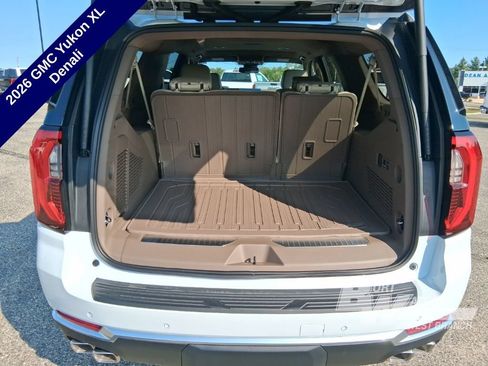 New 2026 GMC Yukon XL Denali w/ LPO, Floor Liner Package AWD/4WD image 16