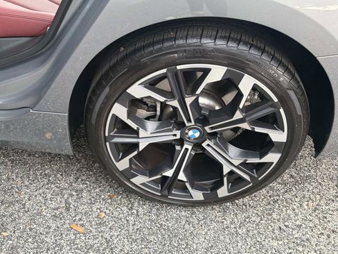 Used 2025 BMW 330i Sedan RWD image 11