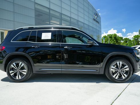Used 2025 Mercedes-Benz GLB 250 image 29