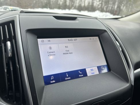 Certified 2020 Ford Edge SE image 18