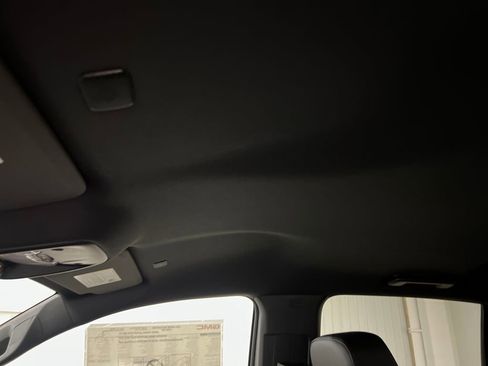 New 2026 GMC Canyon Elevation w/ Convenience Package image 27