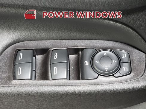 Used 2021 Chevrolet Equinox LT FWD image 25