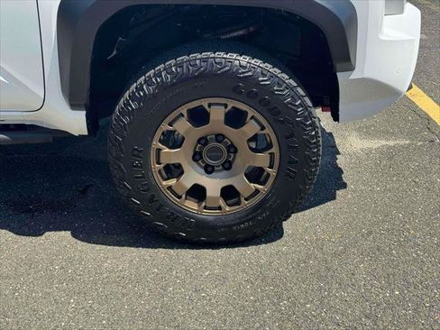 Used 2025 Toyota Tacoma 4x4 Double Cab Hybrid w/ Tow Tech Package image 9