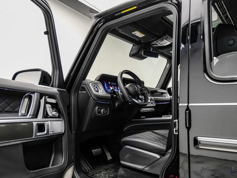 Used 2025 Mercedes-Benz G 63 AMG 4MATIC image 38