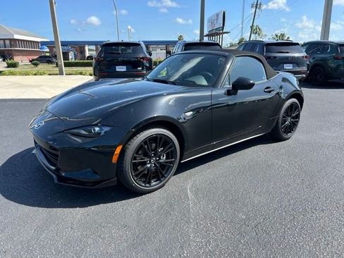 New 2026 MAZDA MX-5 Miata Club w/ Interior Package RWD image 3
