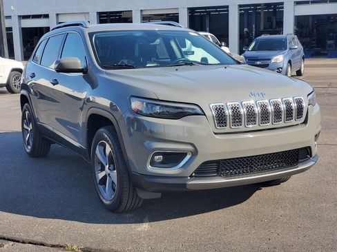Used 2020 Jeep Cherokee Limited AWD/4WD image 2