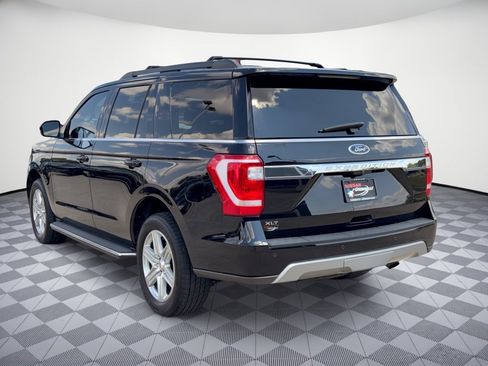 Used 2021 Ford Expedition XLT RWD image 3