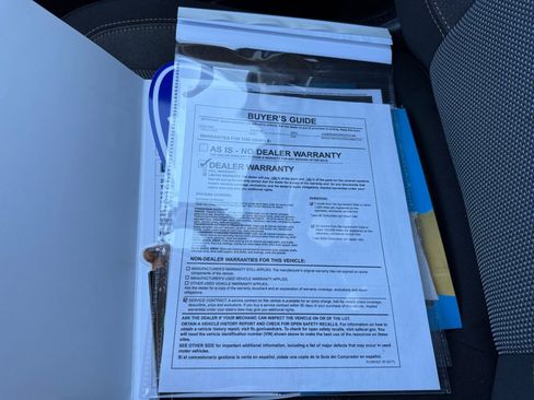 Used 2021 Chevrolet Traverse LT image 37