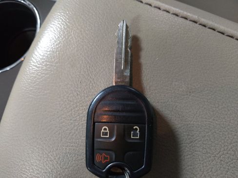 Used 2014 Ford Edge SE FWD image 32