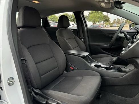 Used 2023 Chevrolet Malibu LS FWD image 31
