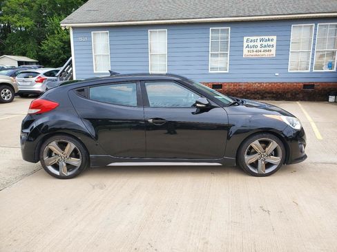 Used 2014 Hyundai Veloster Turbo FWD image 4