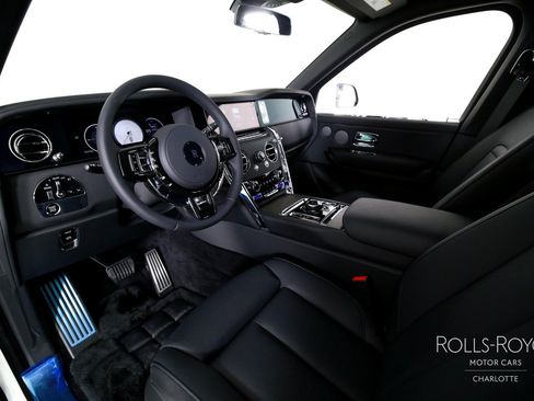 Used 2026 Rolls-Royce Cullinan AWD/4WD image 4
