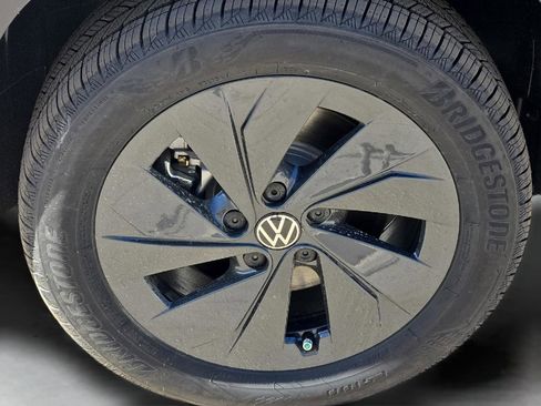 New 2026 Volkswagen Taos S FWD image 8