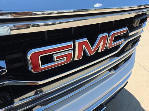 Used 2025 GMC Sierra 1500 SLT RWD image 28