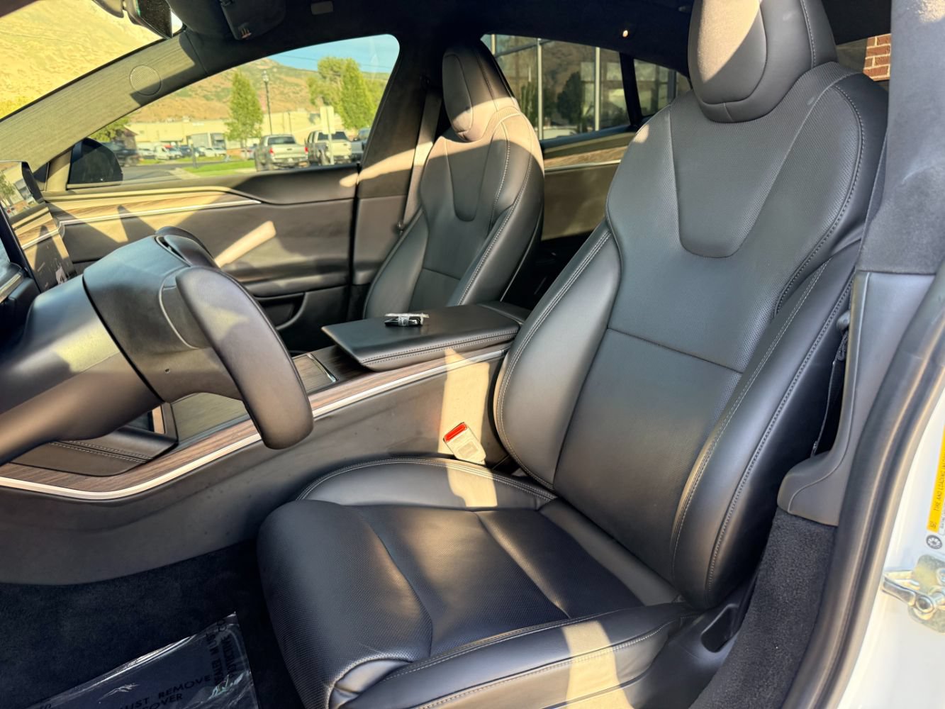 Used 2022 Tesla Model S AWD/4WD image 17
