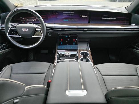 New 2026 Cadillac Escalade Luxury AWD/4WD image 33