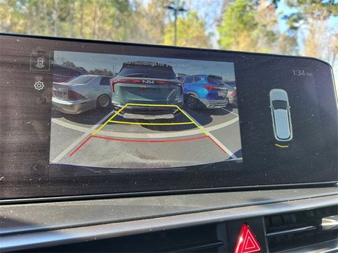 Certified 2025 Kia Sorento S image 27