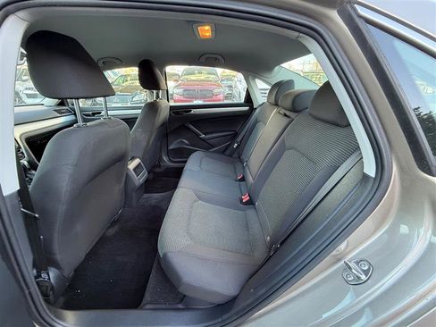 Used 2016 Volkswagen Passat 1.8T S image 20