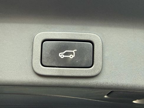 Used 2021 Jaguar F-PACE R-Dynamic S AWD/4WD image 28