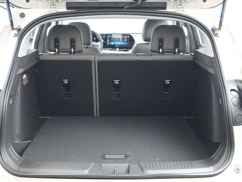New 2026 Chevrolet Trax ACTIV w/ Driver Confidence Package FWD image 39