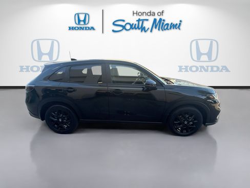 Certified 2025 Honda HR-V Sport image 8