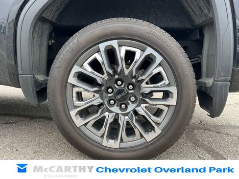 Used 2024 GMC Sierra 1500 Denali Ultimate image 9
