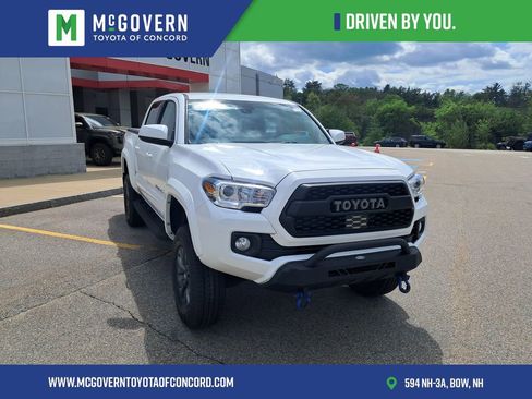 Used 2023 Toyota Tacoma SR5 AWD/4WD image 8