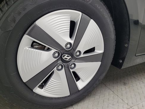 Used 2017 Hyundai Ioniq Blue image 31