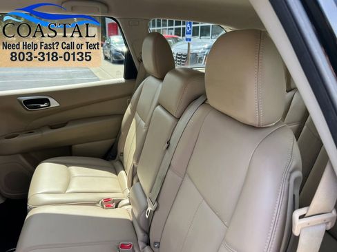 Used 2017 Nissan Pathfinder SL w/ SL Tech Package FWD image 19