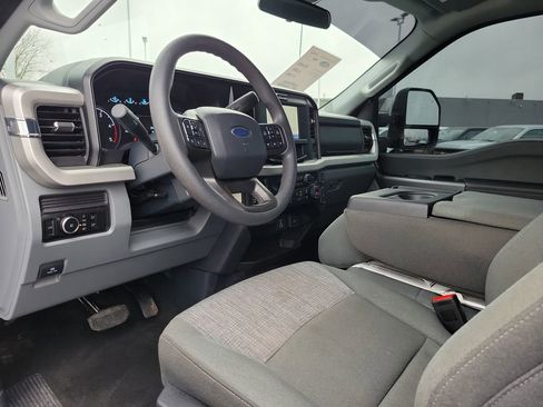 Certified 2025 Ford F250 XLT w/ FX4 Off-Road Package image 20