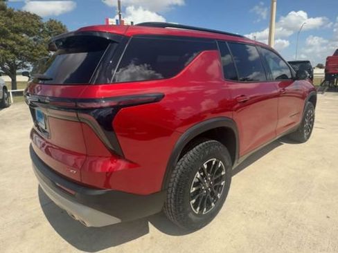Used 2026 Chevrolet Traverse Z71 w/ Driver Confidence Package AWD/4WD image 8