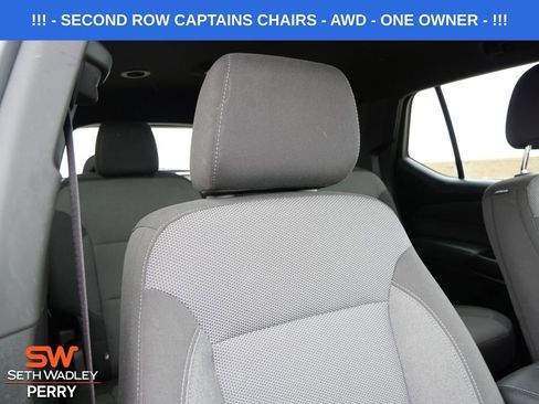 Used 2023 Chevrolet Traverse LT image 17