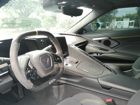 Used 2024 Chevrolet Corvette Z06 w/ Z07 Performance Package RWD image 14