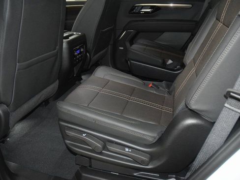 New 2026 Chevrolet Tahoe High Country AWD/4WD image 42