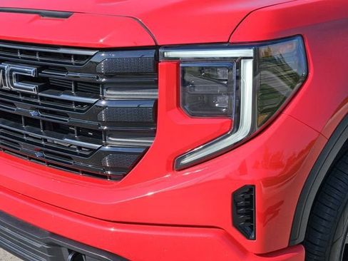 Used 2023 GMC Sierra 1500 Elevation w/ LPO, Elevation Black Package AWD/4WD image 9