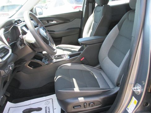 Used 2022 Chevrolet TrailBlazer LT w/ Sun and Liftgate Package AWD/4WD image 15