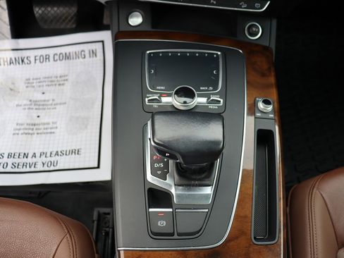 Used 2018 Audi Q5 2.0T Premium Plus w/ Premium Plus Package image 35