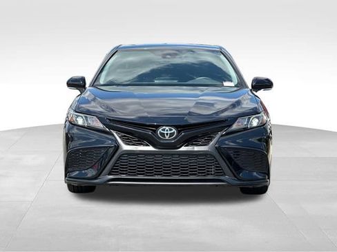 Used 2021 Toyota Camry SE w/ Convenience Package FWD image 8