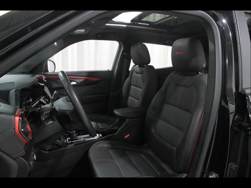 Used 2025 Chevrolet TrailBlazer RS w/ Convenience Package AWD/4WD image 5