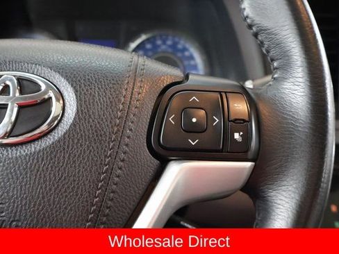 Used 2017 Toyota Sienna XLE w/ XLE Navigation Package AWD/4WD image 19